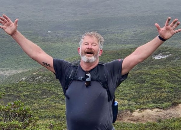 Inspirational brain injury advocate Dr. Bruce Powell Joins Headway Charity Golf Day