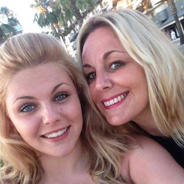 Lauren and Claire Cowlishaw