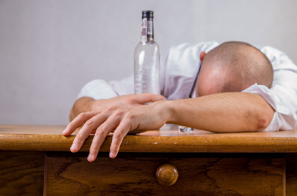Alcohol misuse and mood disorders following traumatic brain injury Main Image